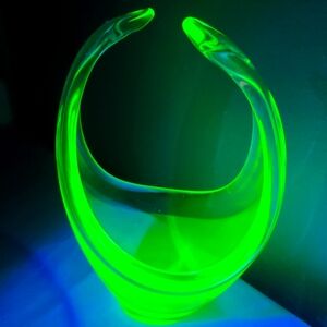 Vintage Murano Style Uranium Glass Bowl Glows
